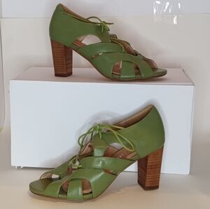 Modcloth Chelsea Crew Olive Green Lace Up Heels Size 38